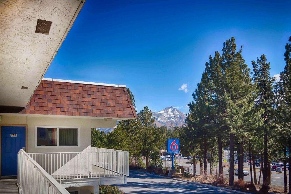 Motel 6 Mammoth Lakes